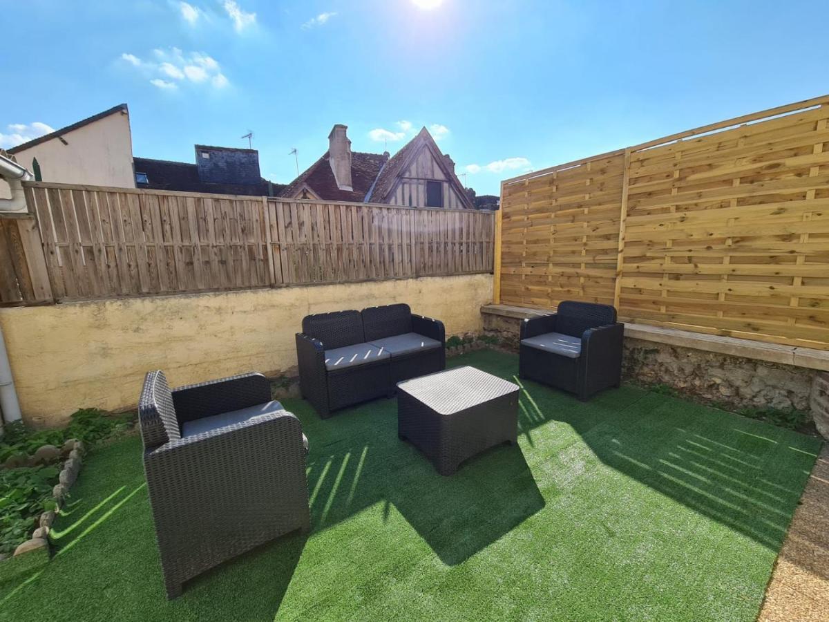 Maison Charme Avec Terrasse Hypercentre, Tres Calme Joigny Eksteriør billede